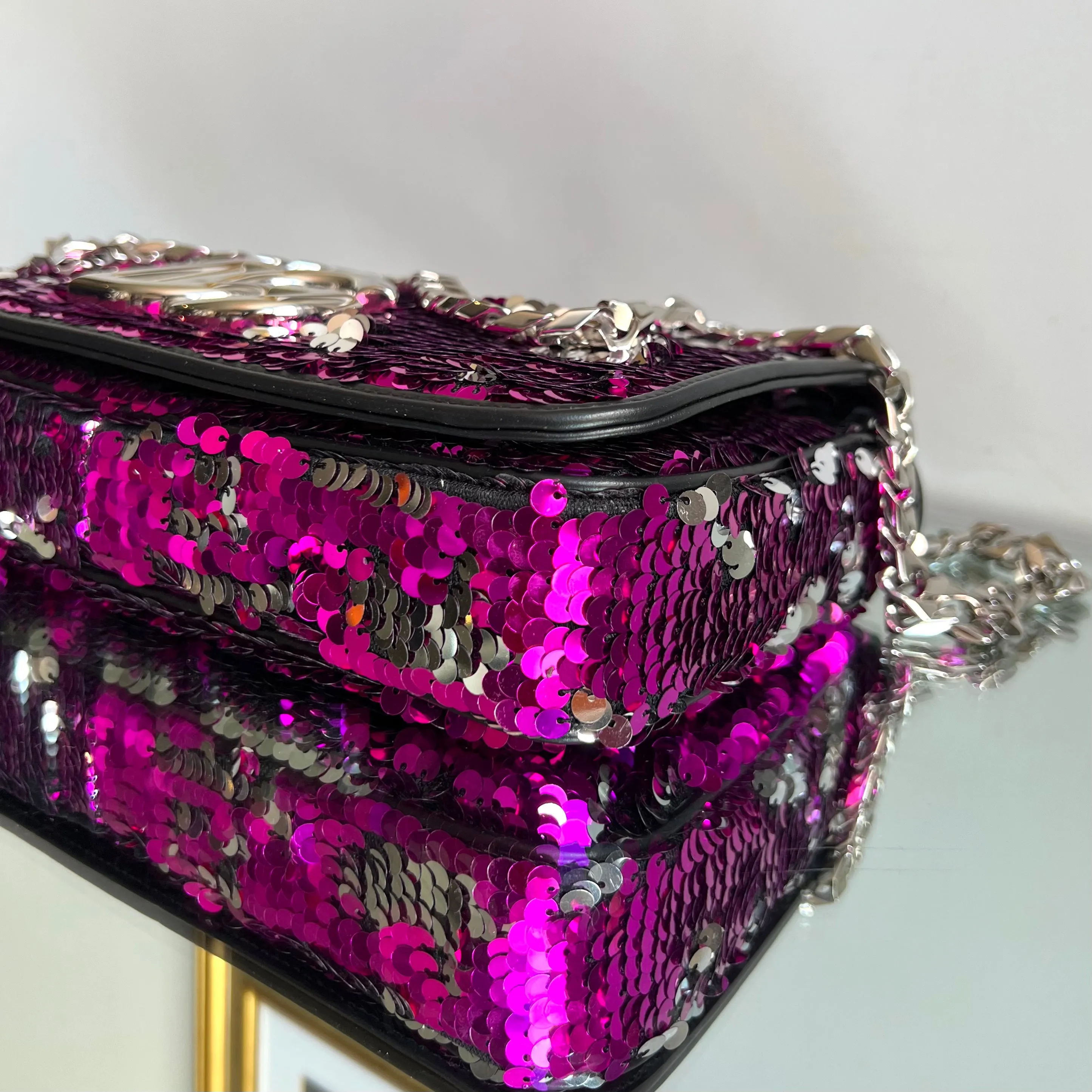 Bolsa Dolce Gabbana Paetês Bicolor Pink e Prata
