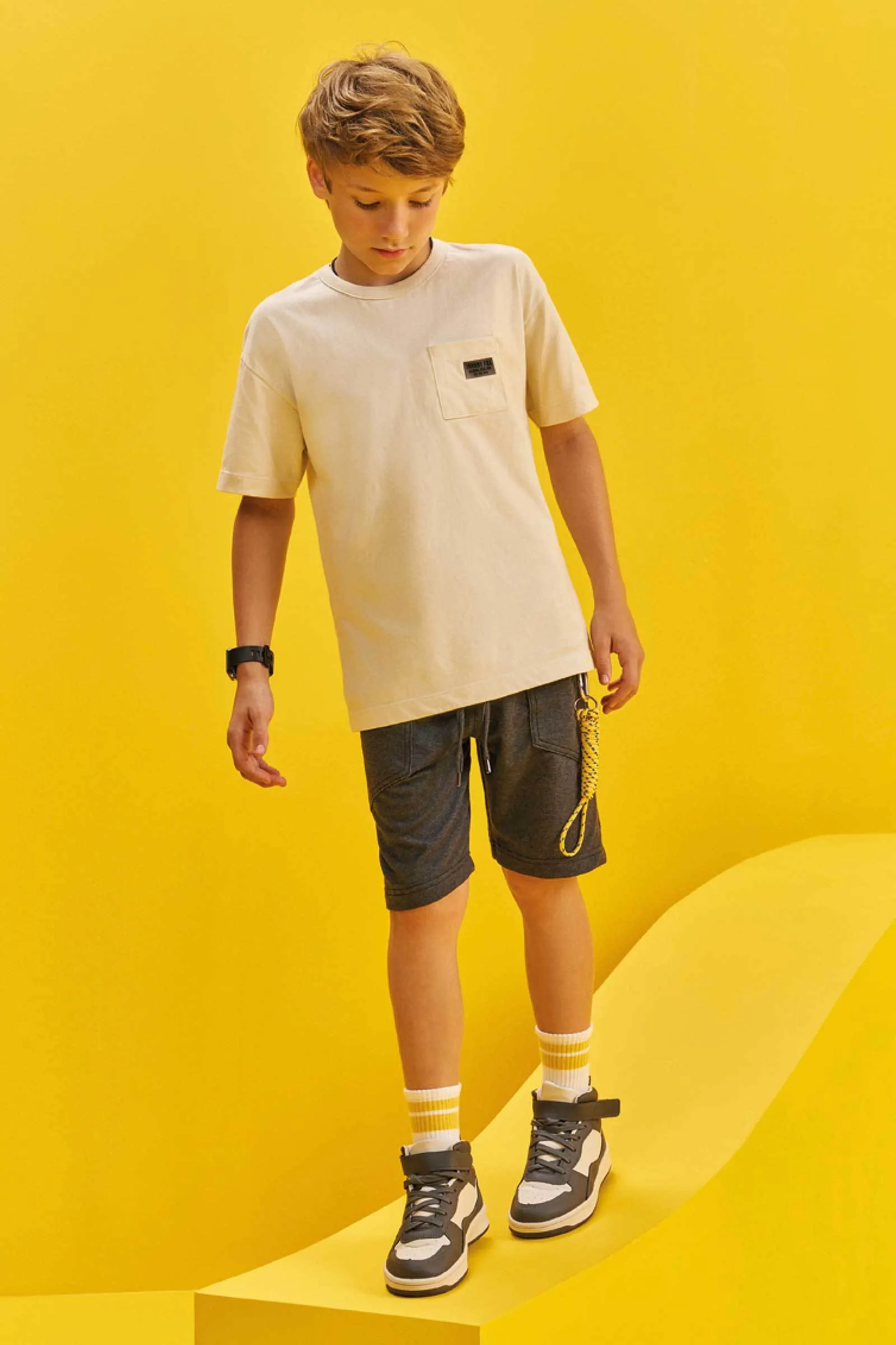 Conjunto de Camiseta em Meia Malha e Bermuda em Cotton Jeans com Elastano  75319 Johnny Fox