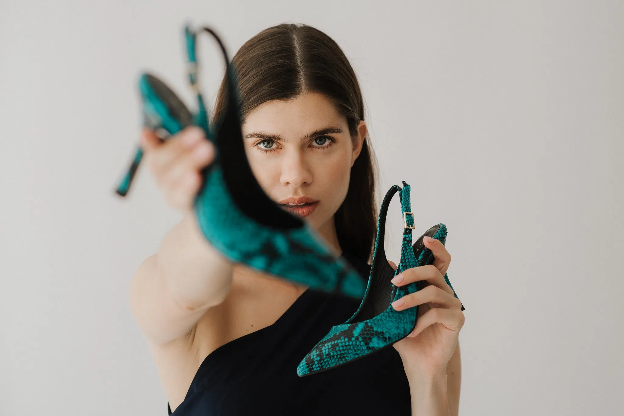 STILETTO PERLI EFECTO PITÓN TURQUESA TACÓN 8CM