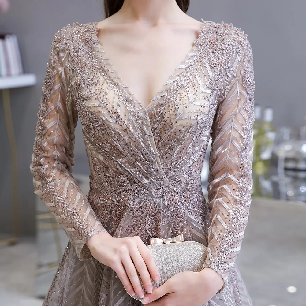 Vestido de Festa Rainha com Decote Plissado Prateado - Modelo Especial